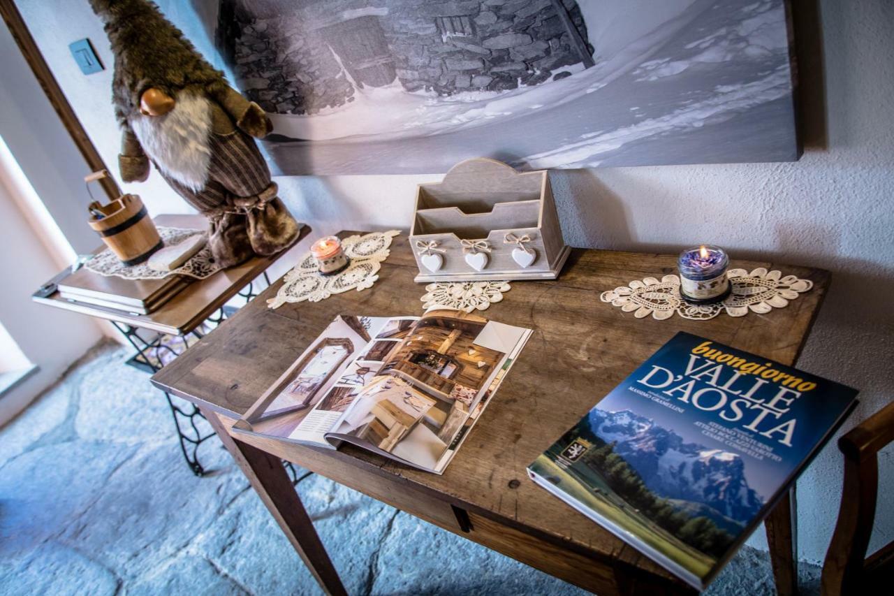 Maison Julie-Lungo La Via Francigena Etroubles Exteriér fotografie