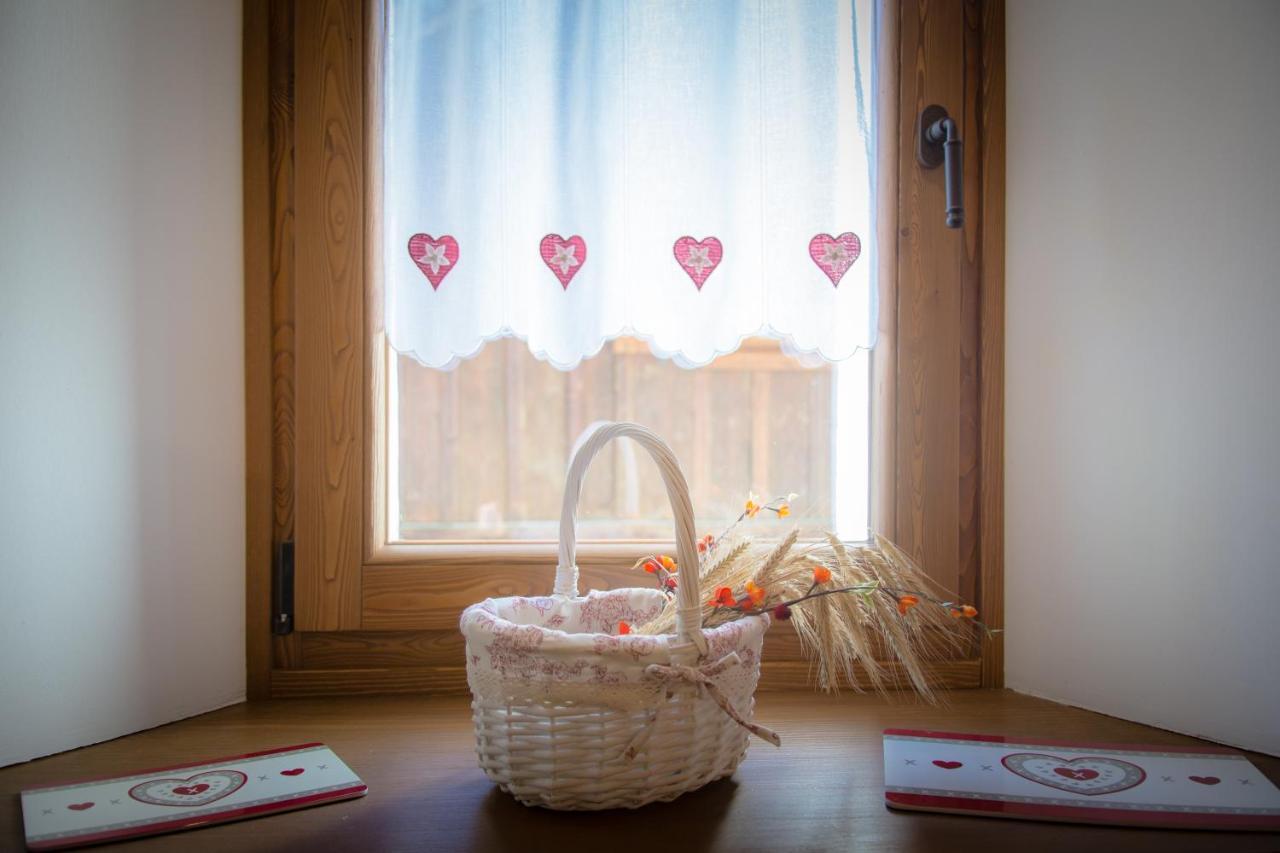 Maison Julie-Lungo La Via Francigena Etroubles Exteriér fotografie